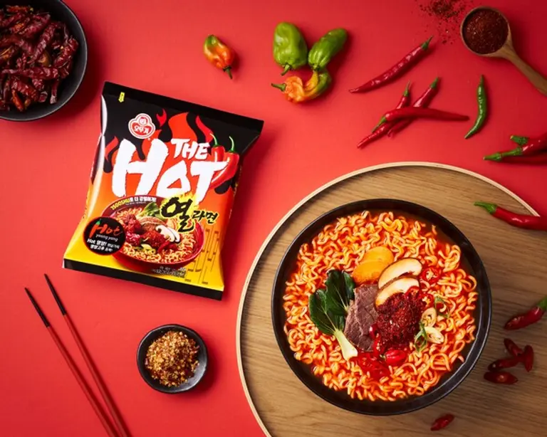 오뚜기 더핫열라면 연출컷