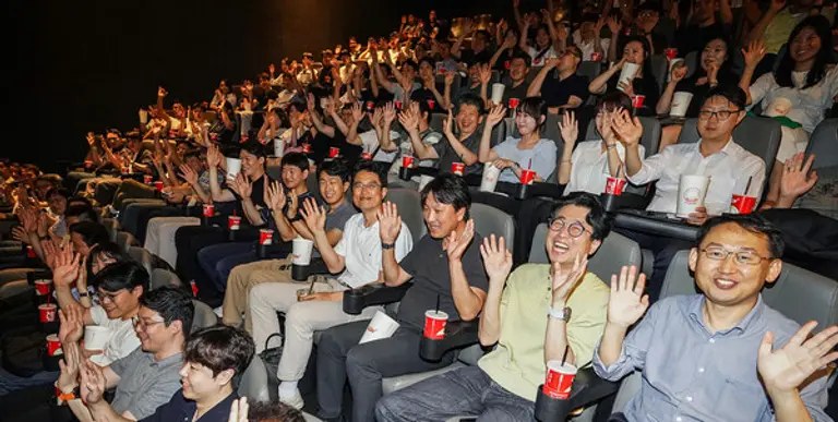 HS효성 임직원들이 지난 20일 용산 CGV에서 