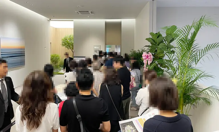 춘천 레이크시티 2차 견본주택을 찾은 방문객들 (사진=HDC현대산업개발)