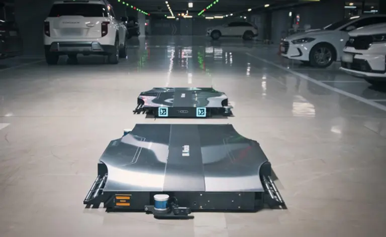 최첨단 AI 기반의 자율주행 주차로봇 ‘파키’ (사진=HDC현대산업개발)