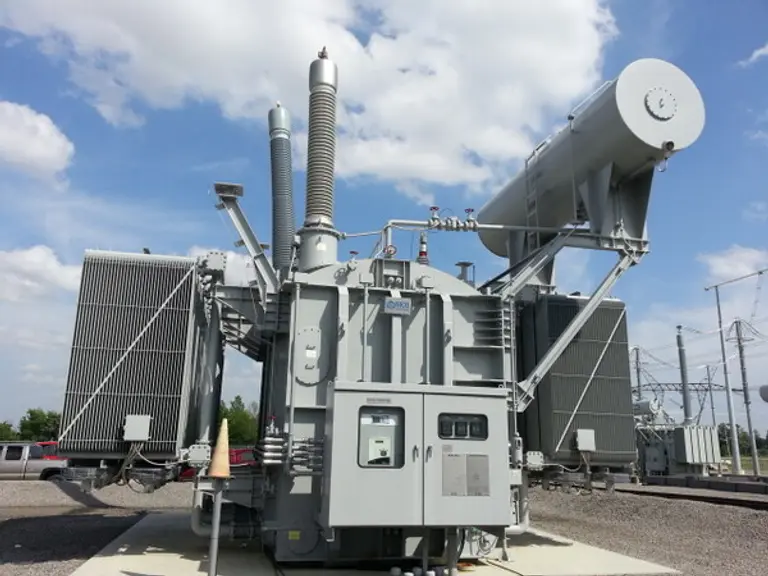 미국 송전망에 설치된 효성중공업 765kV 초고압변압기 (사진제공=효성중공업)