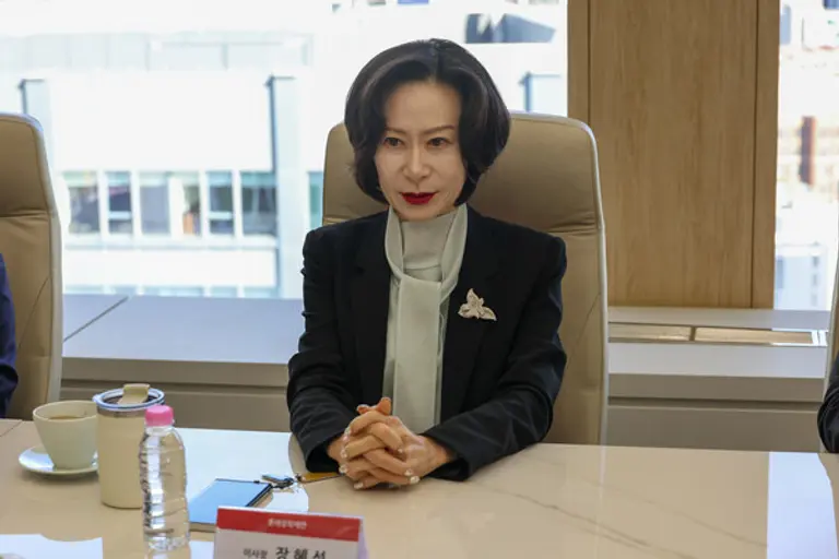 신격호 롯데 격오지 군자녀 교육 지원 전달식에 참석한 롯데장학재단 장혜선 이사장