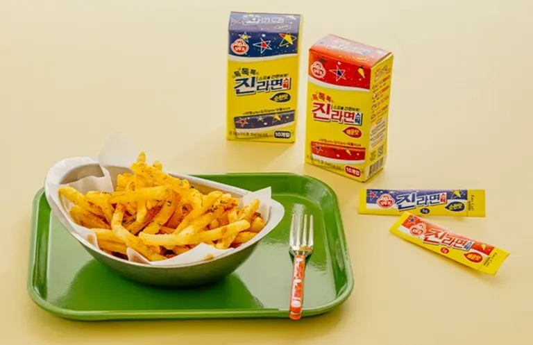 오뚜기 톡톡톡 진라면 스틱 2종 연출컷