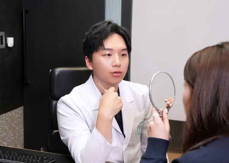 땡큐성형외과 김규범 원장