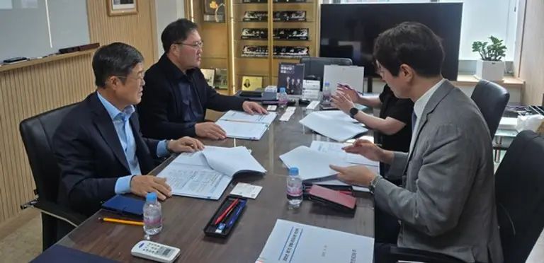 한전KDN, 2025년 청렴시민감사관 정기회의 진행 모습