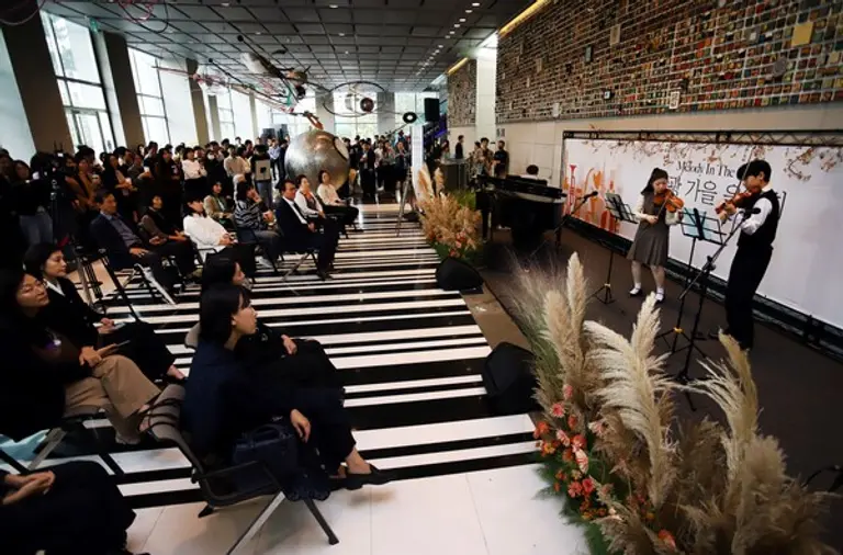 서울 광화문 흥국생명빌딩 로비에서 진행된 