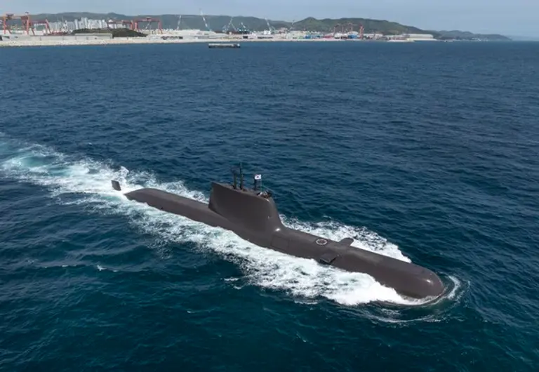 HD현대중공업이 건조해 2016년 대한민국 해군에 인도한 장보고-Ⅱ(214급) 잠수함 ‘윤봉길함’의 시운전 모습. (제공 HD현대중공업)