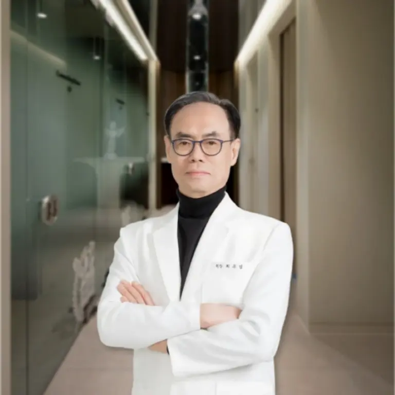 뮤토엘성형외과의원 피부과 전문의 최유섭 진료원장