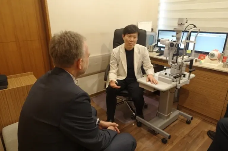 아이플러스안과 이용재 원장