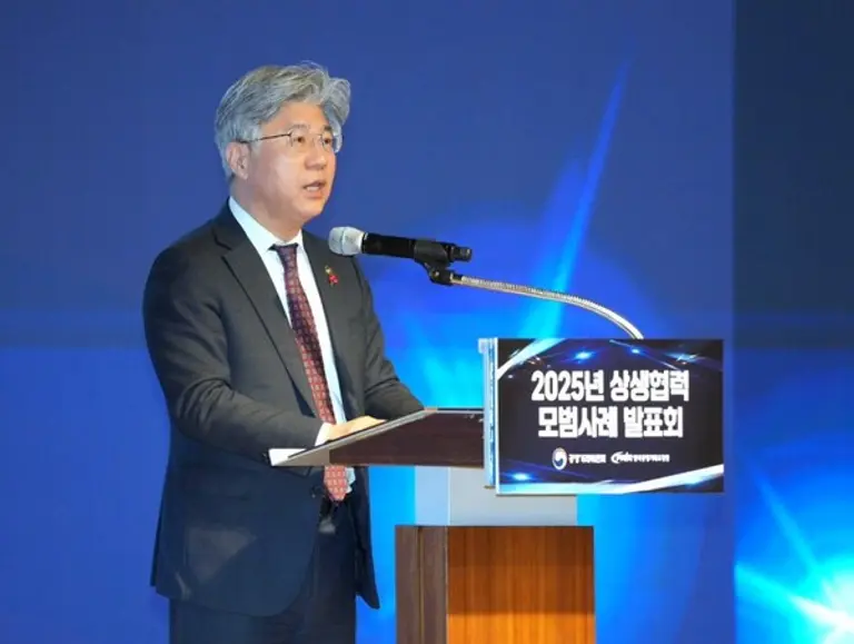 남동일 공정거래위원회 부위원장이 1일 서울 대한상공회의소에서 열린 ‘2025년 상생협력 모범사례 발표회’에서 인사말을 하고 있다. (사진=공정위)