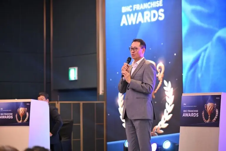 2025 bhc 프랜차이즈 어워드에서 송호섭 대표이사가 인사말을 하고있다. (사진=bhc)