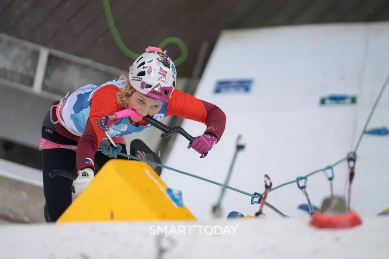 2025 청송 아이스클라이밍 월드컵 경기 모습 (사진제공=대한산악연맹)