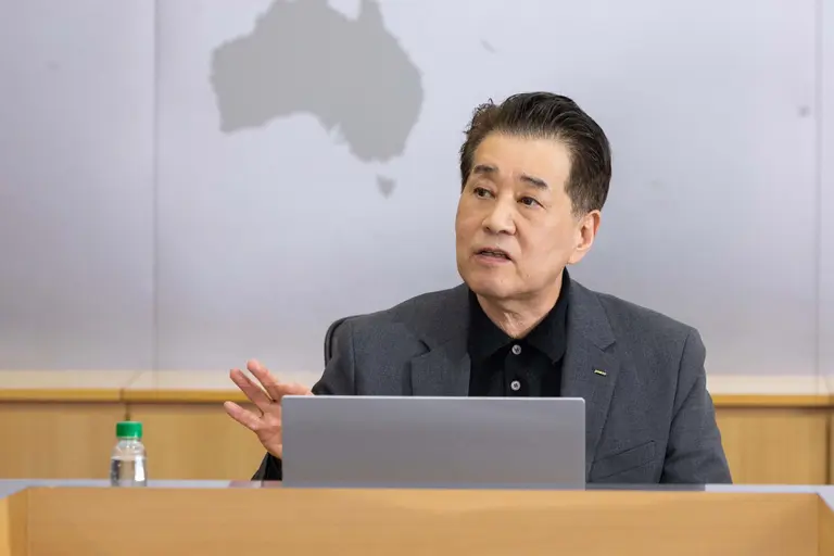 장인화 포스코그룹 회장이 지난해 3월 그룹기술전략회의를 주재하는 모습. 포스코 제공