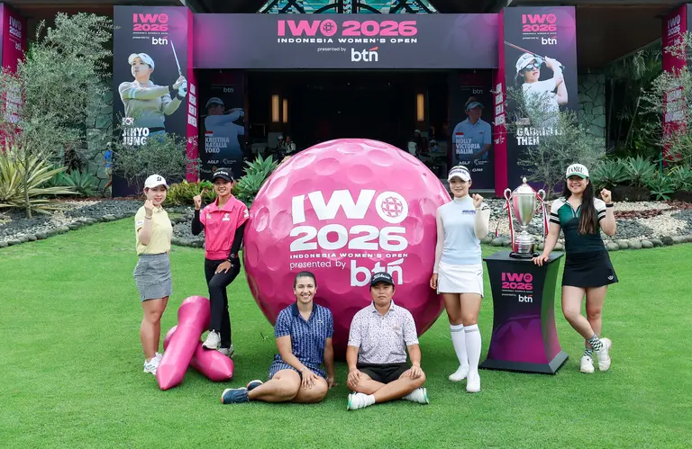 인도네시아 여자오픈에 출천하는 유나 아라키(일본), 짜라위 분짠(태국), 탈리아 마틴(영국), 홀리 빅토리아 하림(인도네시아), 정지효(대한민국), 나타샤 운(말레이지아) (왼쪽부터) 선수가 대회 포토콜 행사에 참석했다. (사진=AGLF)