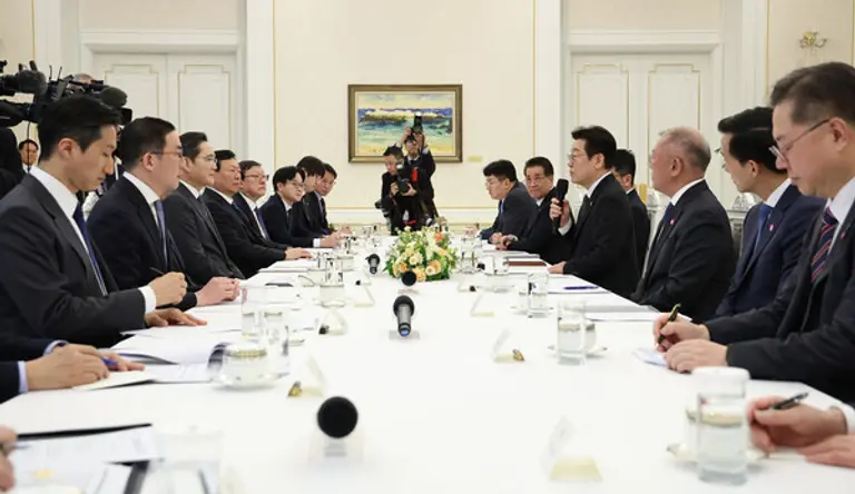 이재명 대통령이 4일 청와대에서 열린 청년일자리와 지방투자 확대를 위한 기업간담회에서 발언을 하고 있다. (사진=청와대통신사진기자단)