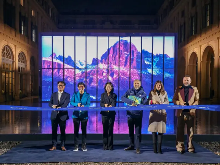 삼성하우스 개관식 (왼쪽부터) 성일경 삼성전자 유럽총괄, 앤 소피 부마드 IOC TV 및 마케팅 서비스 부문 총괄, 최승은 삼성전자 모바일 마케팅 센터장, 안드레아 바르니에 2026 밀라노 코르티나 동계올림픽 조직위원회 CEO, 페데리카 피키 롬바르디아주 청소년·스포츠 담당 차관, 마우로 포르치니 삼성전자 DX부문 CDO.(사진=삼성전자)