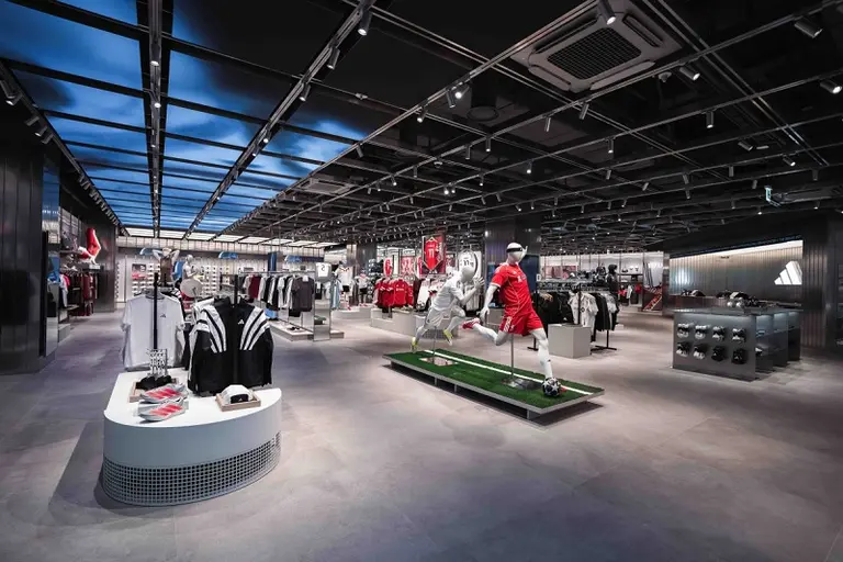 ‘아디다스 롯데 월드몰 브랜드 센터(adidas Lotte World Mall Brand Center)’ 전경