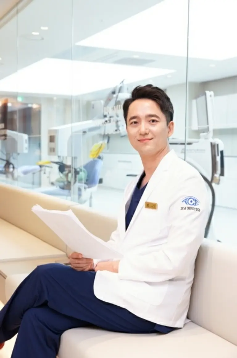 강남에이스안과 신경훈 대표원장