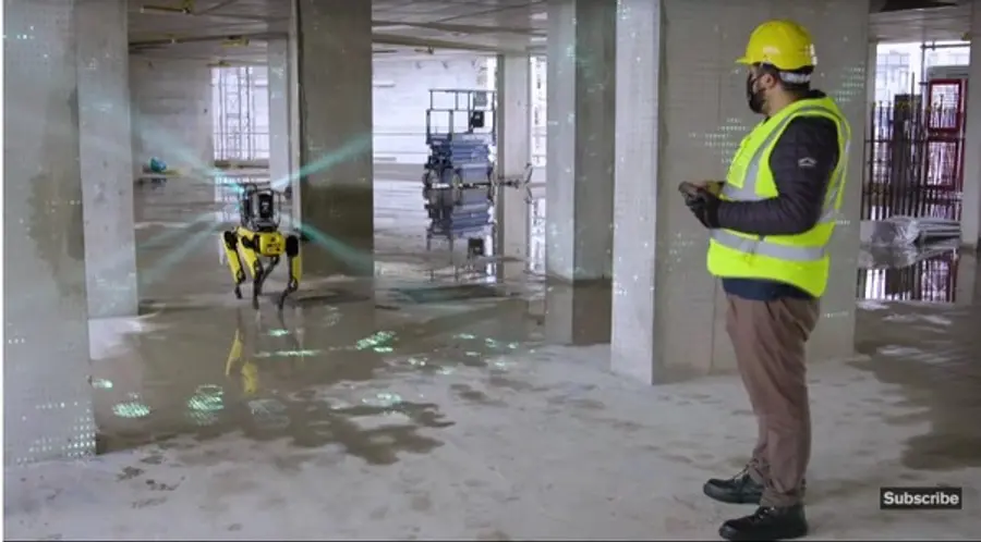 Foster + Partners는 현대자동차그룹 보스턴 다이나믹스(Boston Dynamics)의 로봇 개가 수집한 데이터를 사용하여 런던에서 건설 중인 배터시 루프 가든(Battersea Roof Gardens)의 디지털 트윈을 만들었습니다.(사진: dezeen, 영상 캡처, 클릭하면 영상을 볼 수 있음)