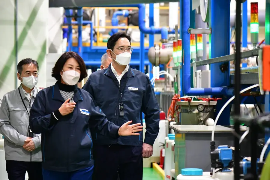 삼성전기 부산 사업장을 찾은 이재용 회장.