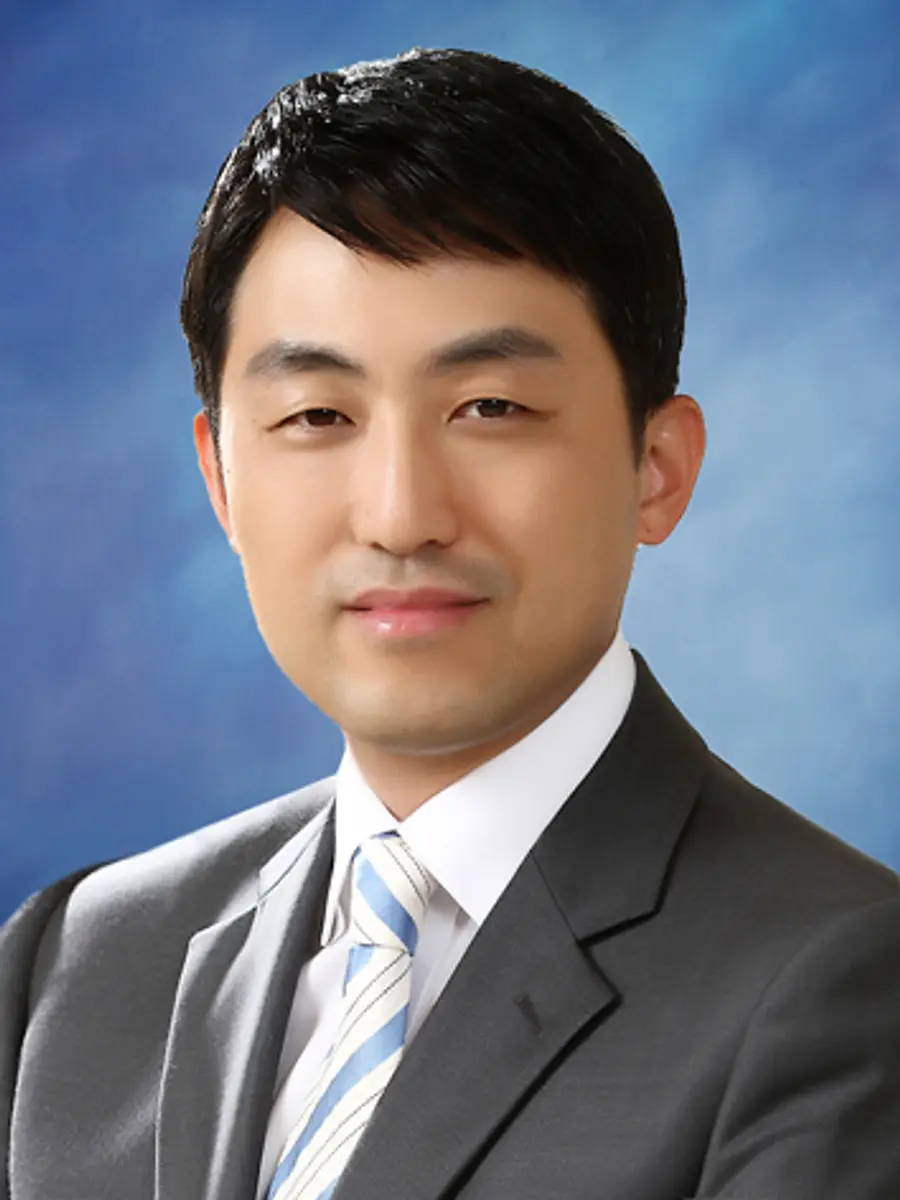 삼정KPMG는 PF채권 토털케어 센터를 발족하고 김정환 전무를 센터장에 선임했다.