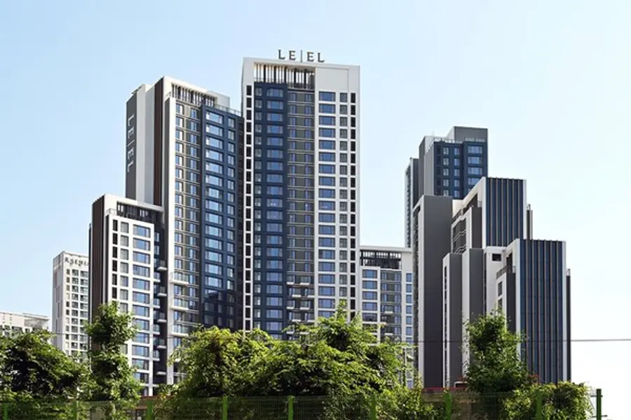 2023 굿디자인 어워드에 선정된 신반포 르엘의 외관 및 문주 디자인.(사진제공. 롯데건설)