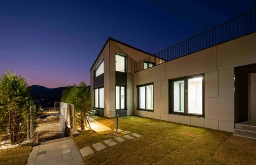 DL이앤씨가 준공한 국내 최초 타운형 모듈러 단독주택 단지 (사진. DL이앤씨)