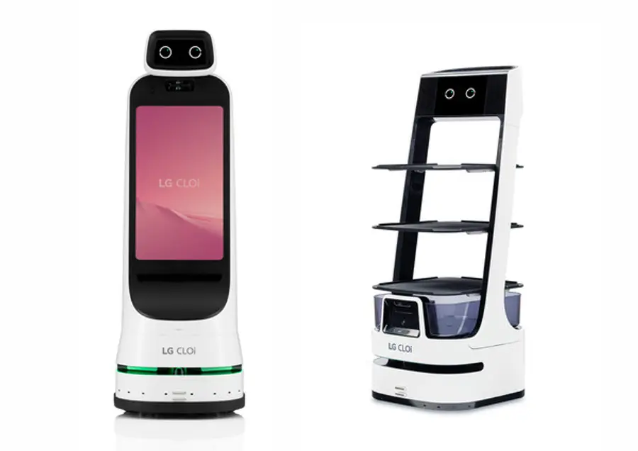 LG 클로이 가이드봇(왼쪽)과 클로이 서브봇