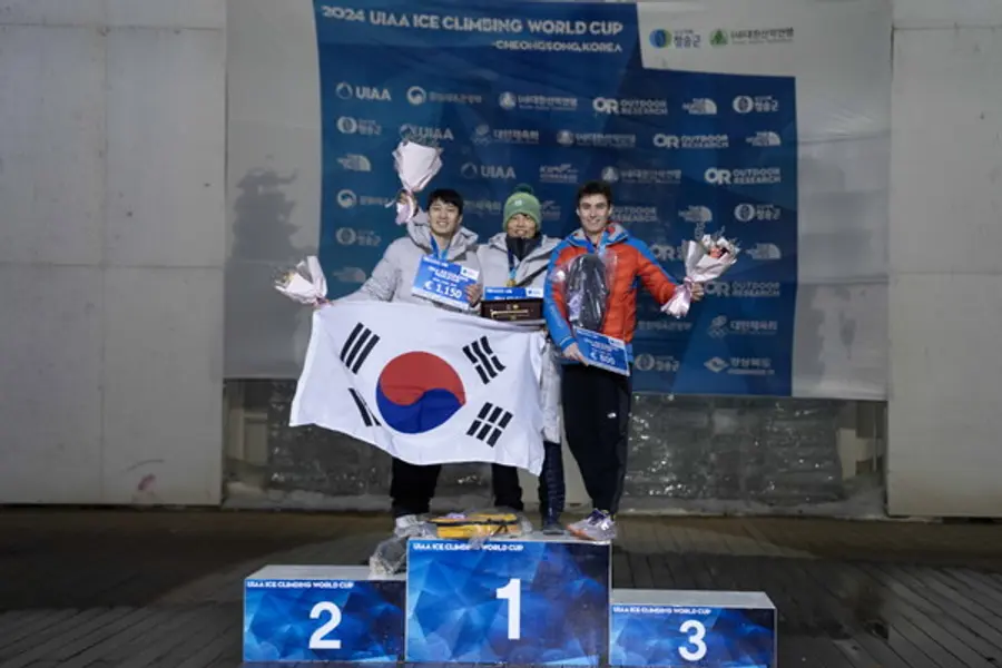 2024 청송 아이스클라이밍 월드컵 남자 리드부문 시상식 (사진제공. 대한산악연맹)