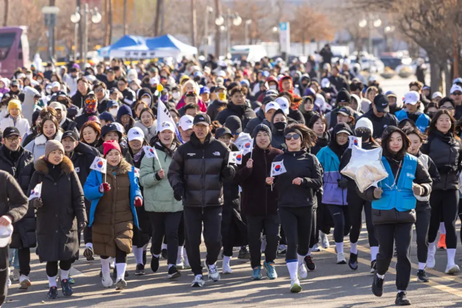 가수 션과 한국해비타트가 독립유공자 후손을 위한 기부마라톤 3.1런을 통해 3억 3천여 만원을 모금했다. (사진제공. 한국해비타트 제공)