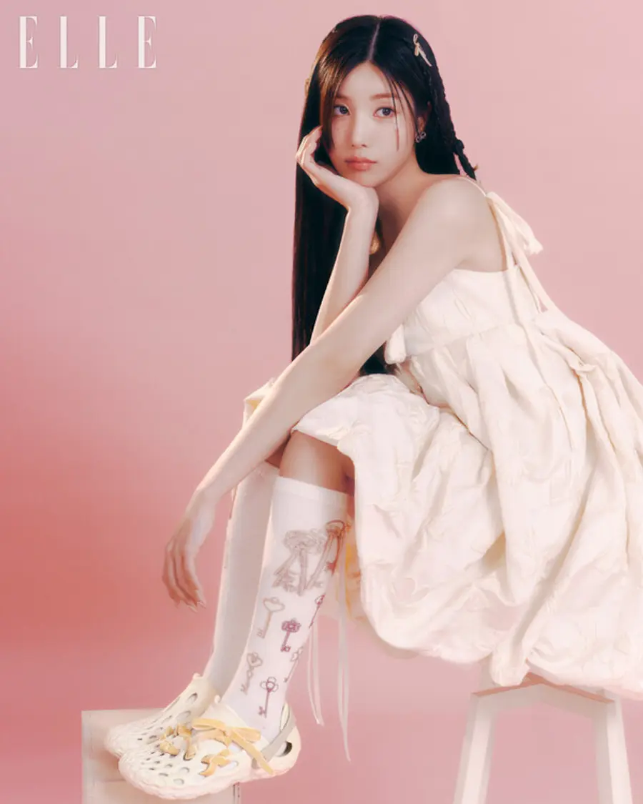 가수 권은비의 친환경 슈즈 하이드로 시리즈 화보 (사진. 머렐)