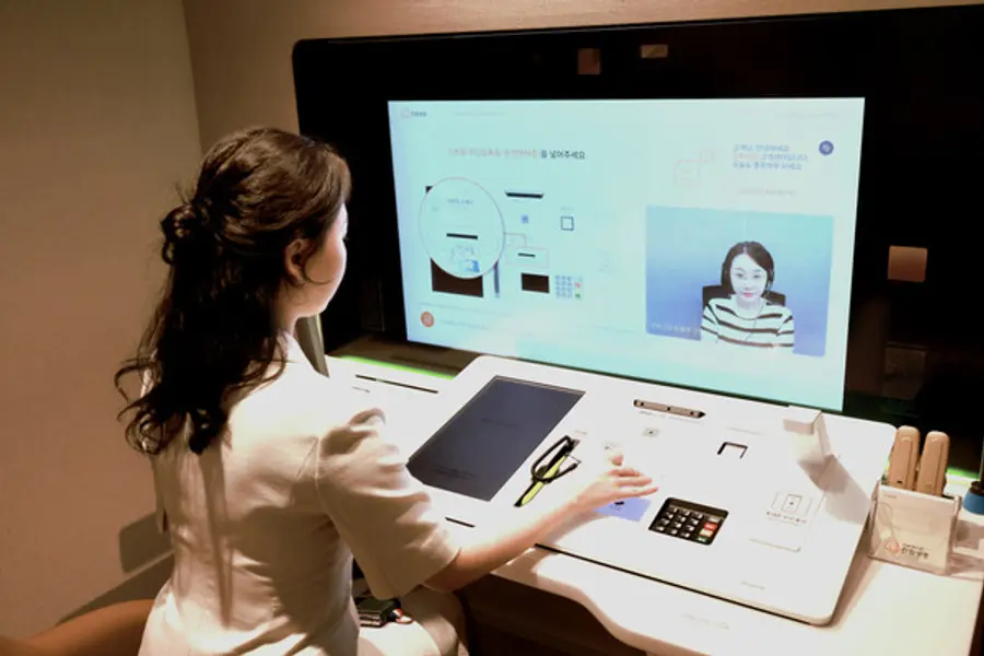 인천 부평 고객센터의 화상상담창구 ‘디지털 데스크’ [출처: 한화생명]