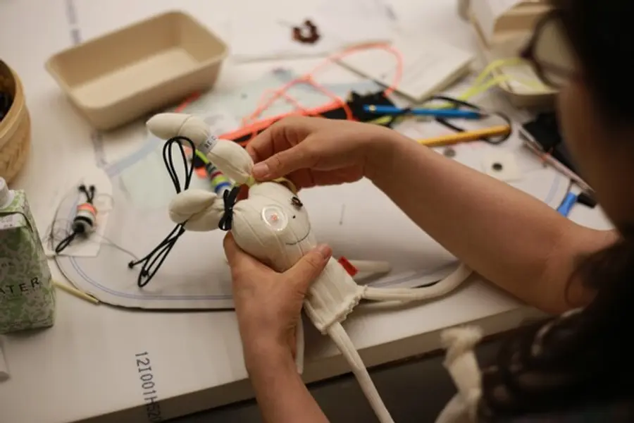 정희기 작가와 함께한 래코드 리테이블 워크숍 진행 모습(사진제공. 코오롱 FnC)