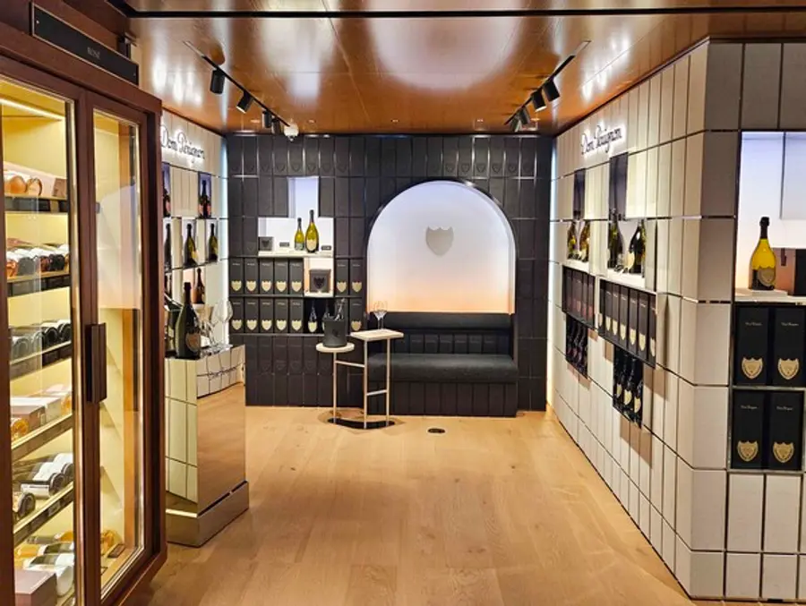 신세계백화점 강남점 와인셀라에 문을 연 돔페리뇽 단독 매장 (사진제공. 신세계백화점)