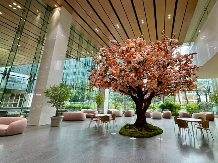 GS 건설 본사 그랑서울 로비에 ‘자이목’으로 새단장한 모습 (사진제공. GS건설)