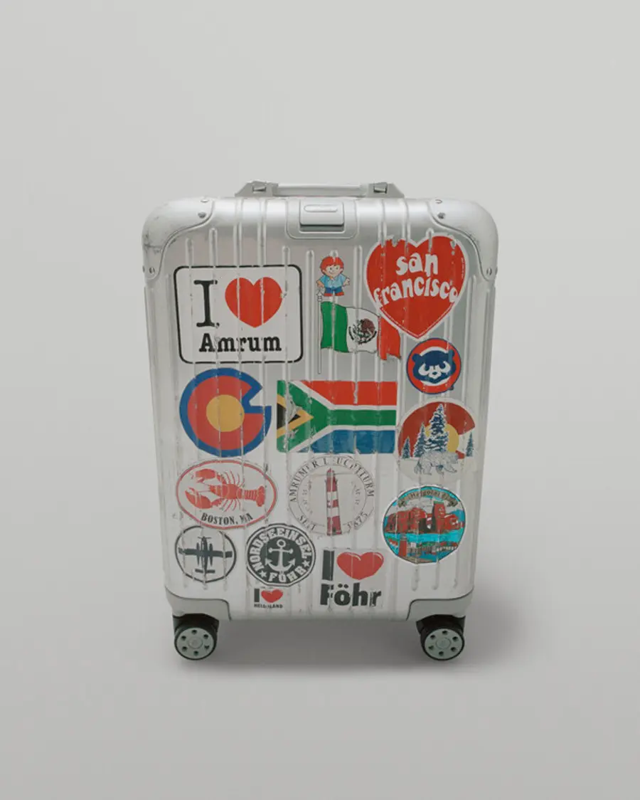 ‘RE-CRAFTED(리크래프티드)’ 빈티지 수트케이스 (사진제공=리모와)