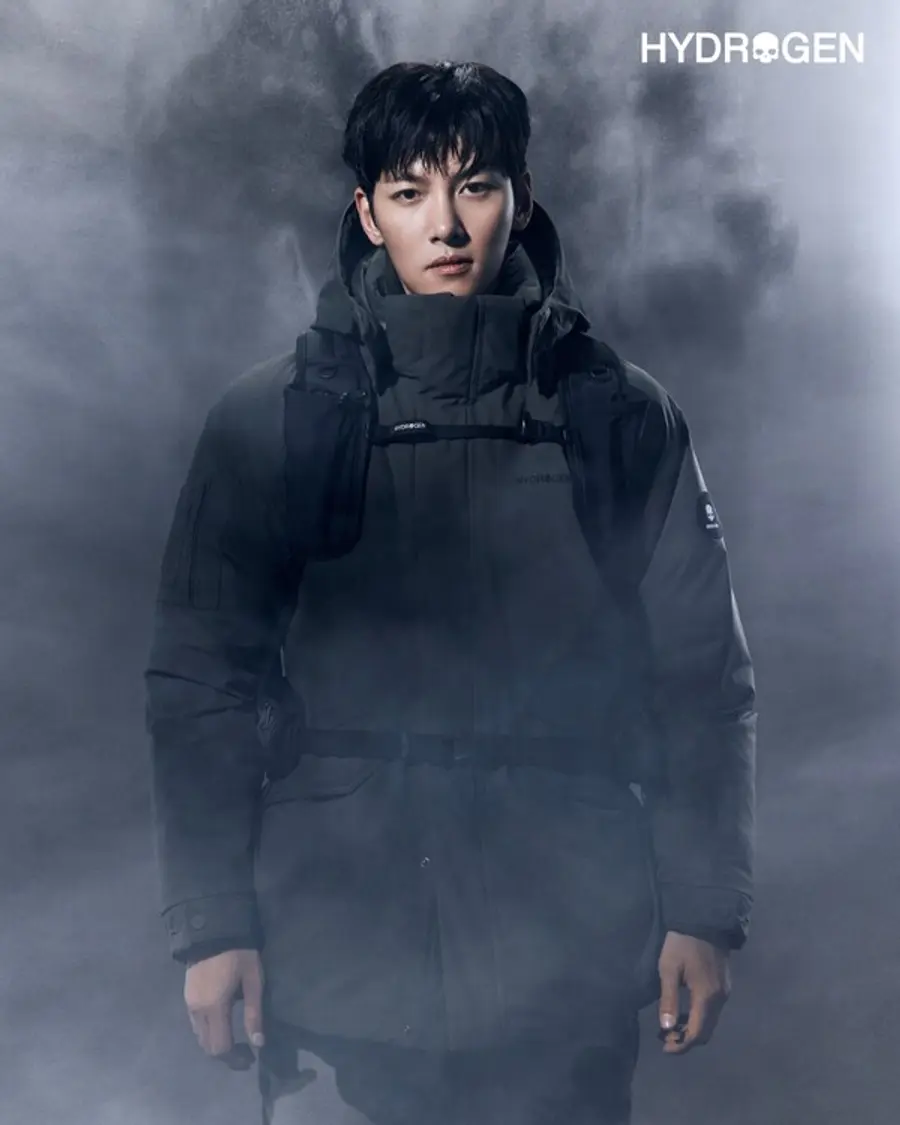 하이드로게 파크라 RDS 다운 지창욱 화보 (사진제공= 크리스에프앤씨)