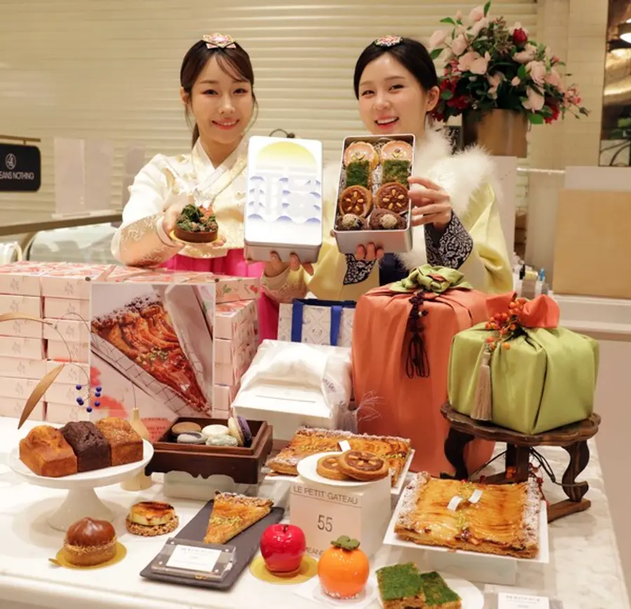 신세계백화점이 강남점에서 민속 명절 설을 맞아 우리 식재료를 활용해 만든 디저트를 선보인다. (사진제공=신세계백화점) 