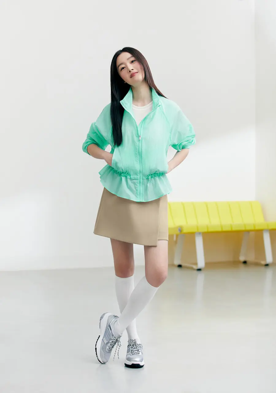 한선화와 함께한 꼼빠니아 SS 화보 (사진=인디에프)