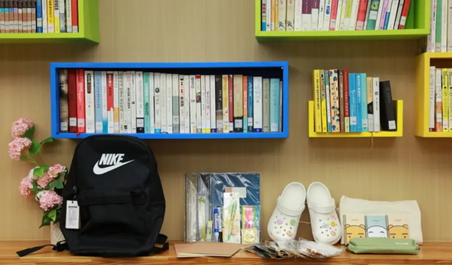 KB국민은행이 마련한 새 학기 학용품 [출처: KB국민은행]