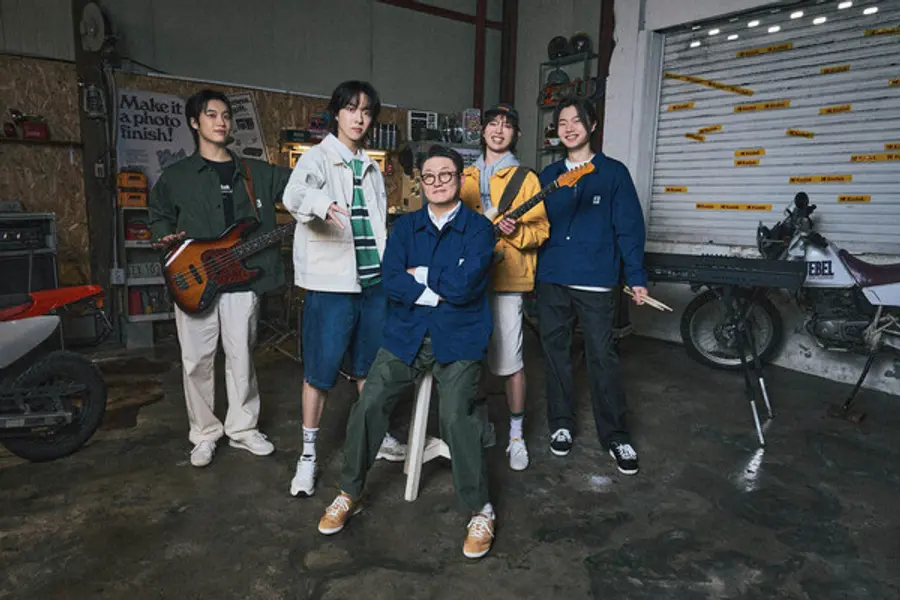 코닥어패럴이 가수 김현철과 신예 밴드 드래곤포니 함께 한 NEW 봄이 와 뮤직 라이브 클립을 공개했다. (사진=코닥어패럴)