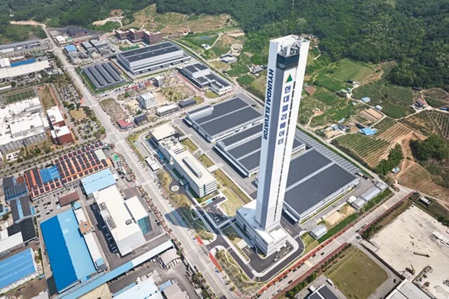 현대엘리베이터 충주 본사에 위치한 국내 최고 높이의 ‘현대 아산타워’ 전경