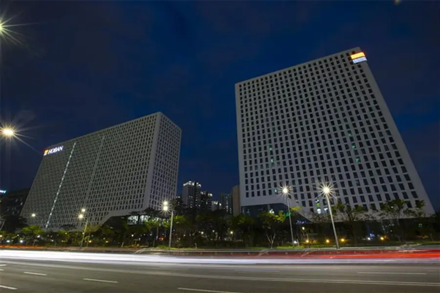 .호반그룹이 세계환경의 날을 맞아 퇴근 후 지정 시간 동안 사옥 조명 전체를 소등했다. (사진제공=호반그룹)