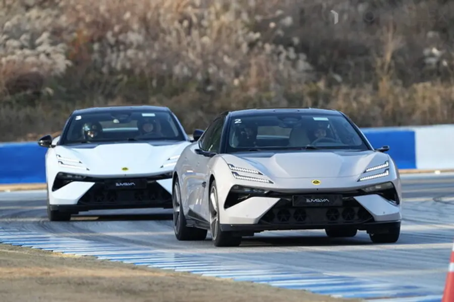  * 로터스 에메야