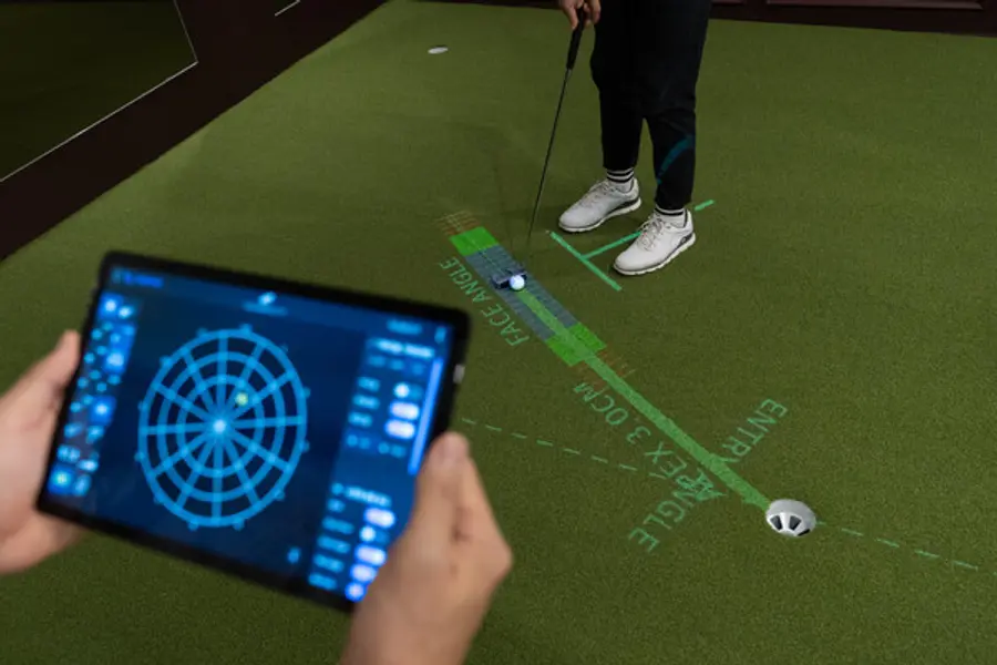 퍼팅 최적 경로를 분석하는 투어펏 AI 시스템 (사진제공=대우건설)