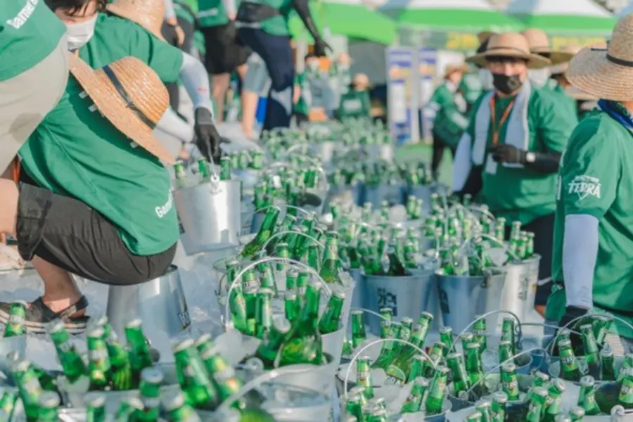  *하이트진로의 ‘연못맥주’ 이벤트 모습. 사진=하이트진로 아메리카