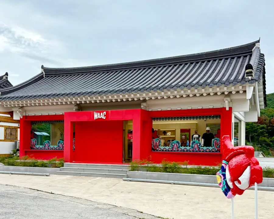 왁 경주하동점 매장전경 (사진=코오롱FnC)