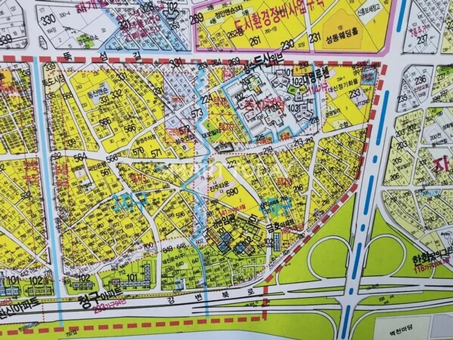 (왼쪽부터) 부동산 지도에 표시된 성수전략정비구역 제3·4지구. 출처=김종현 기자