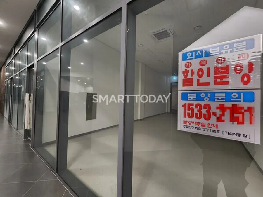 현대테라타워 건물 내 상가 공실. 출처=김종현 기자