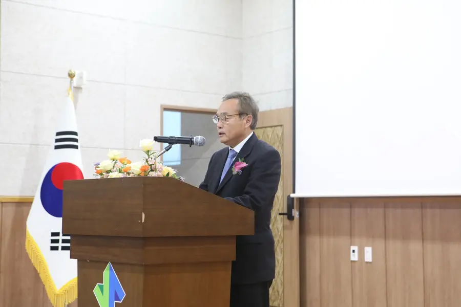 박창근 국토안전관리원 신임 원장이 29일 경남 진주 본사에서 취임사를 하고 있다. 국토안전관리원 제공 